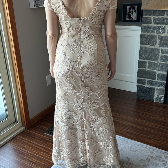 One of a kind formal gown imported from Spain. Ivory peach colour. - Picture 3 of 4